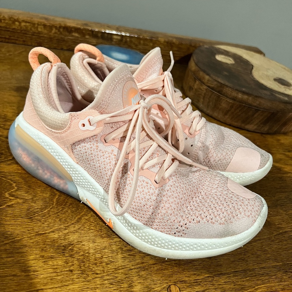 Nike Joyride Run Flyknit size 7
